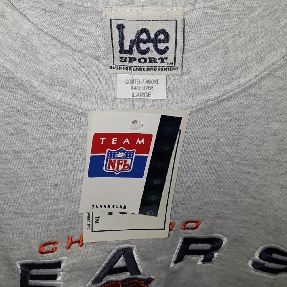 Chicago Bear T-shirt size large NWT - Picture 2 of 6
